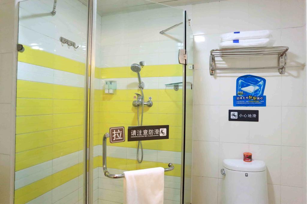 7Days Inn Kunming East Station Juhua Overpass Стая снимка